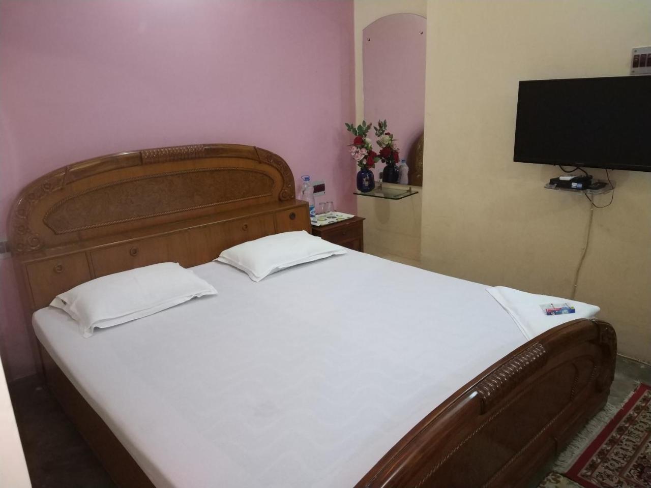 Royal Guest House Calcutta Extérieur photo