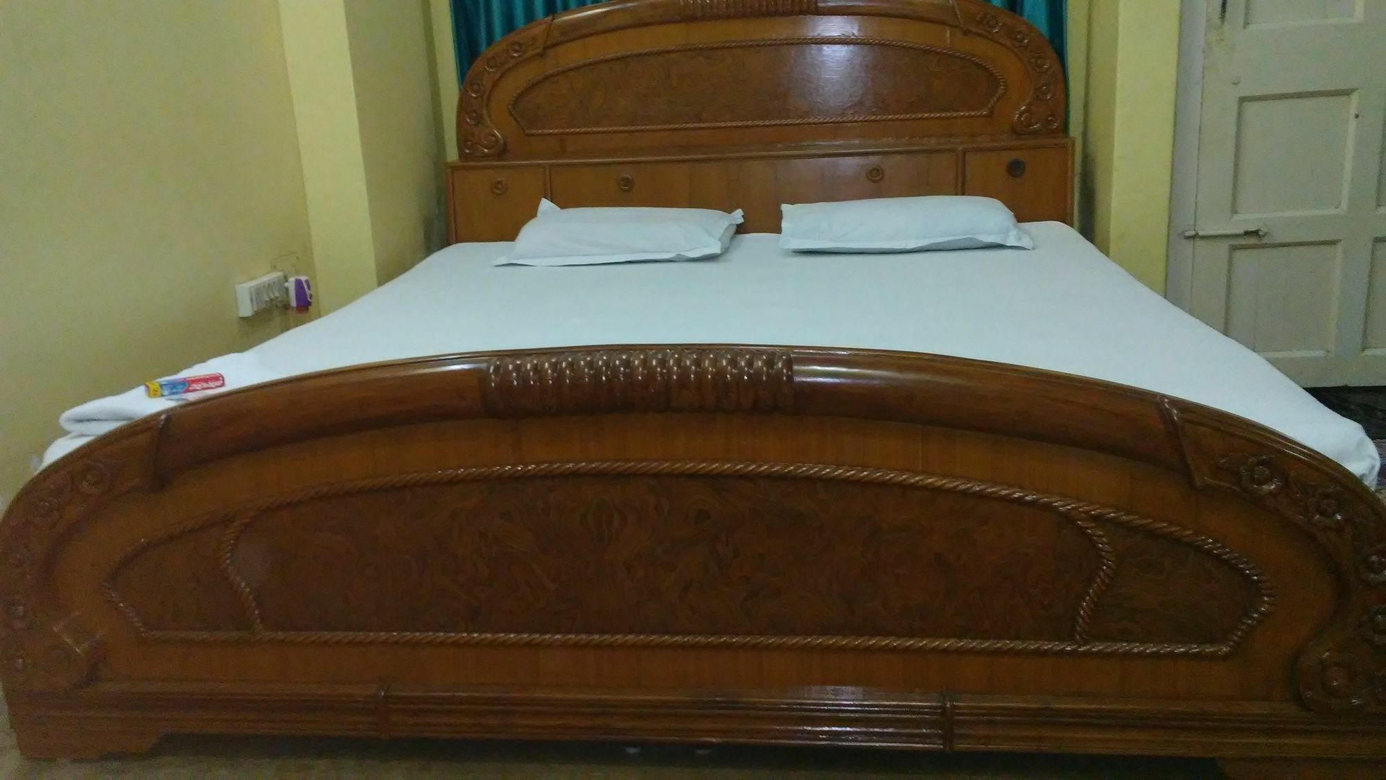 Royal Guest House Calcutta Extérieur photo